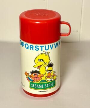 Vintage Sesame Street Aladdin Thermos Big Bird Bert Ernie 8oz Plastic Red Blue